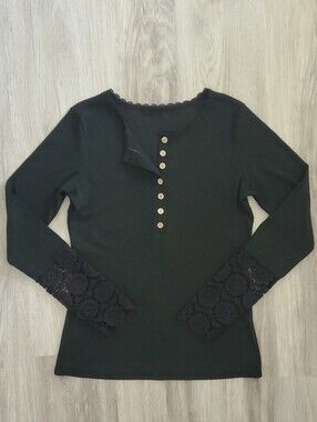 🌟2/$20🌟 Black Crochet Lace-Cuff Long Sleeve Button Henley Top - M